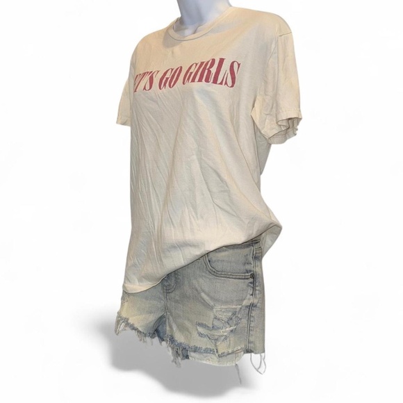 Official “Let’s Go Girls” Tour T-Shirt | Shania Twain - Picture 4 of 8